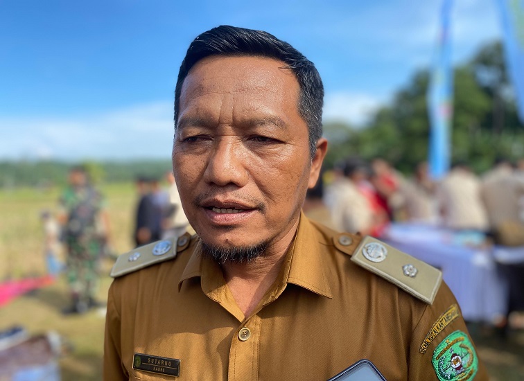 Kepala Desa Sumber Sari Sutarno