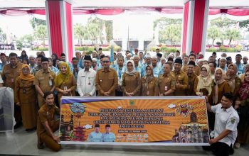 Wakil Gubernur melepas pemberangkatan jamaah Umrah.