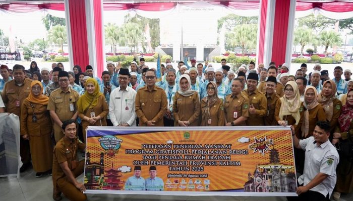 Program Gratispol Perjalanan Religi Dimulai, 211 Jamaah Umrah Diberangkatkan