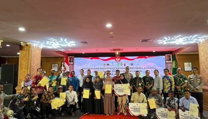 Sejarah Baru Agraria, Badan Bank Tanah Serahkan Sertipikat Hak Pakai di PPU