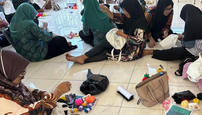 Pelatihan Sulam Tumpar di Gunung Sari Ulu, Dari Warisan Budaya Jadi Peluang Ekonomi Kreatif