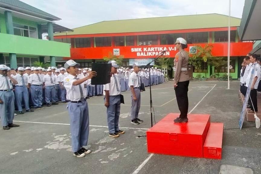 8bfef9d0 72d3 4148 b73c f33289dabca7