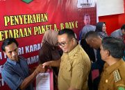 Bupati Kukar Bagikan 102 Ijasah Kesetaraan Paket A, B dan C di Loa Kulu