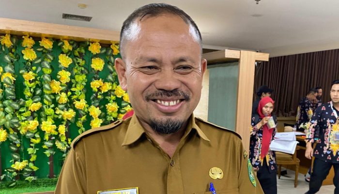 Disdikbud Kukar Gelontorkan Bantuan Seragam Sekolah Gratis