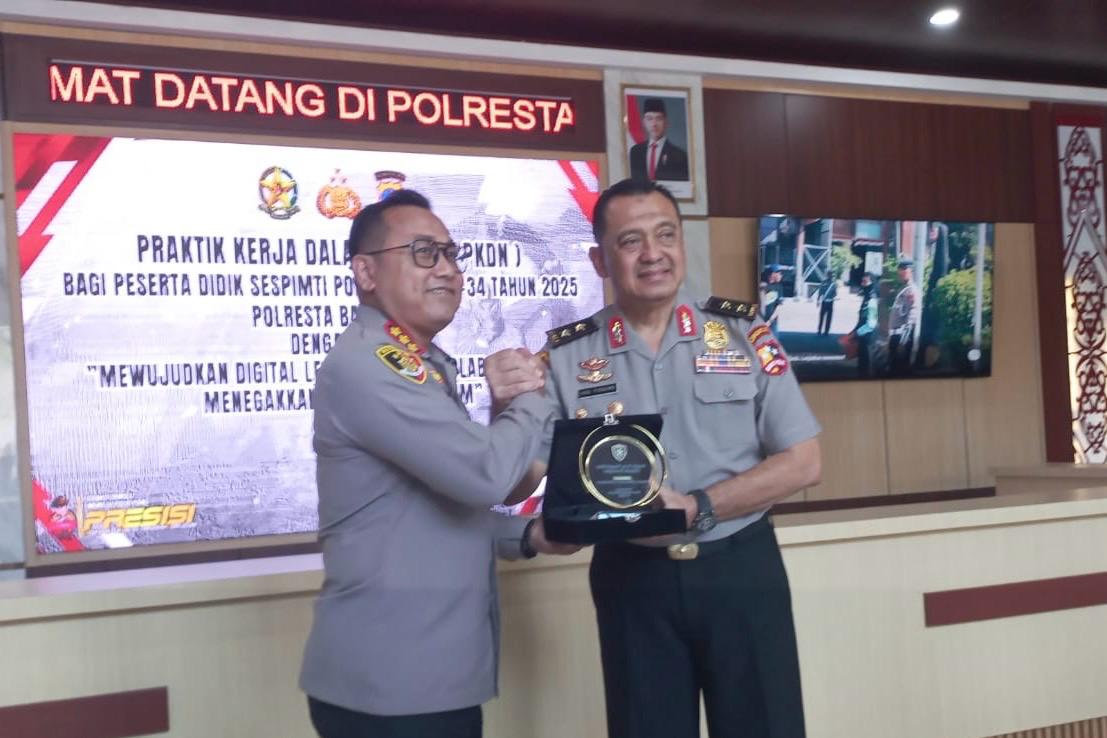 b9d61dee 2b3f 4054 8e9f 522d72efbaf8