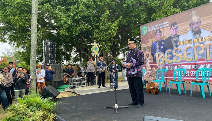 Beseprah, Cermin Kedekatan Sultan dengan Rakyat di Erau Adat Kutai 2025