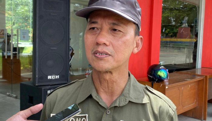 Wabup Rendi Tinjau Jembatan Rusak di Samboja, Dinas PU Siapkan Perbaikan