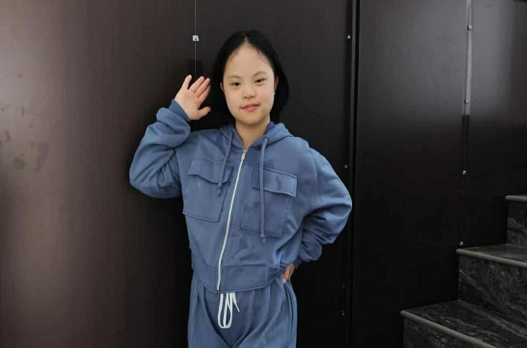 Janice Felicia, anak down syndrome berusia 15 tahun garap mini album lagu perdana. (Dok. Istimewa)