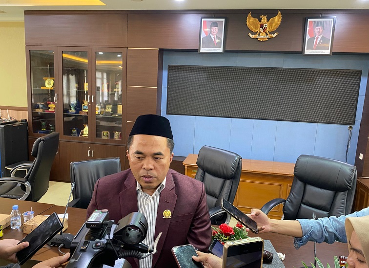 DPRD Kukar Gelar Rapat Dengar Pendapat Bersama Beberapa Instansi Terkait. (Irvan/Dutakaltimnews.com)