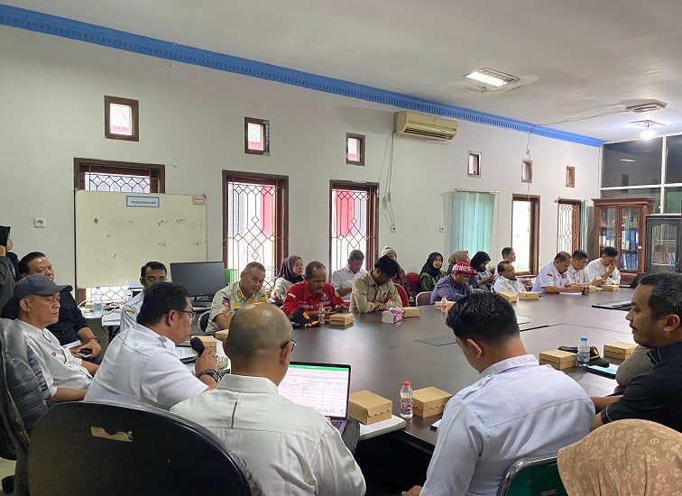 Dinas Pendidikan dan kebudayaan Kutai Kartanegara menggelar rapat untuk mempermantap persiapan Erau 2025.(Irvan/dutakaltimnews.com)