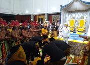 Perebahan Tiang Ayu Tanda Berakhirnya Erau Adat Kutai 2025
