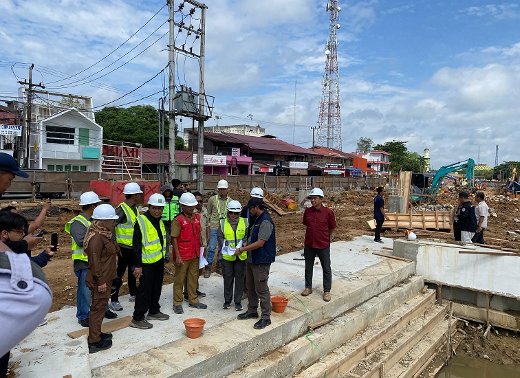 Peninjauan Lokasi Taman Tematik di Jalan S. Parman Tenggarong (dk)