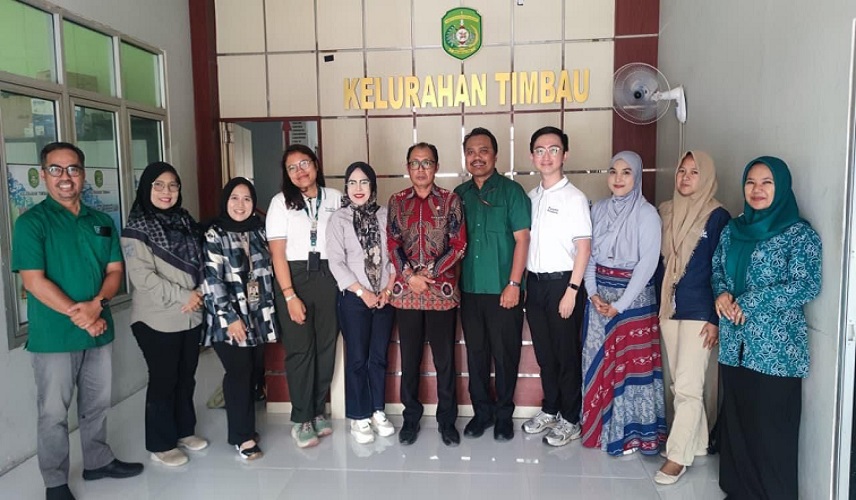 Lurah Timbau Marten Hedy Yudha Murhans Beserta Jaran Tonoto Fondation.(Irvan/dutakaltimnews.com)