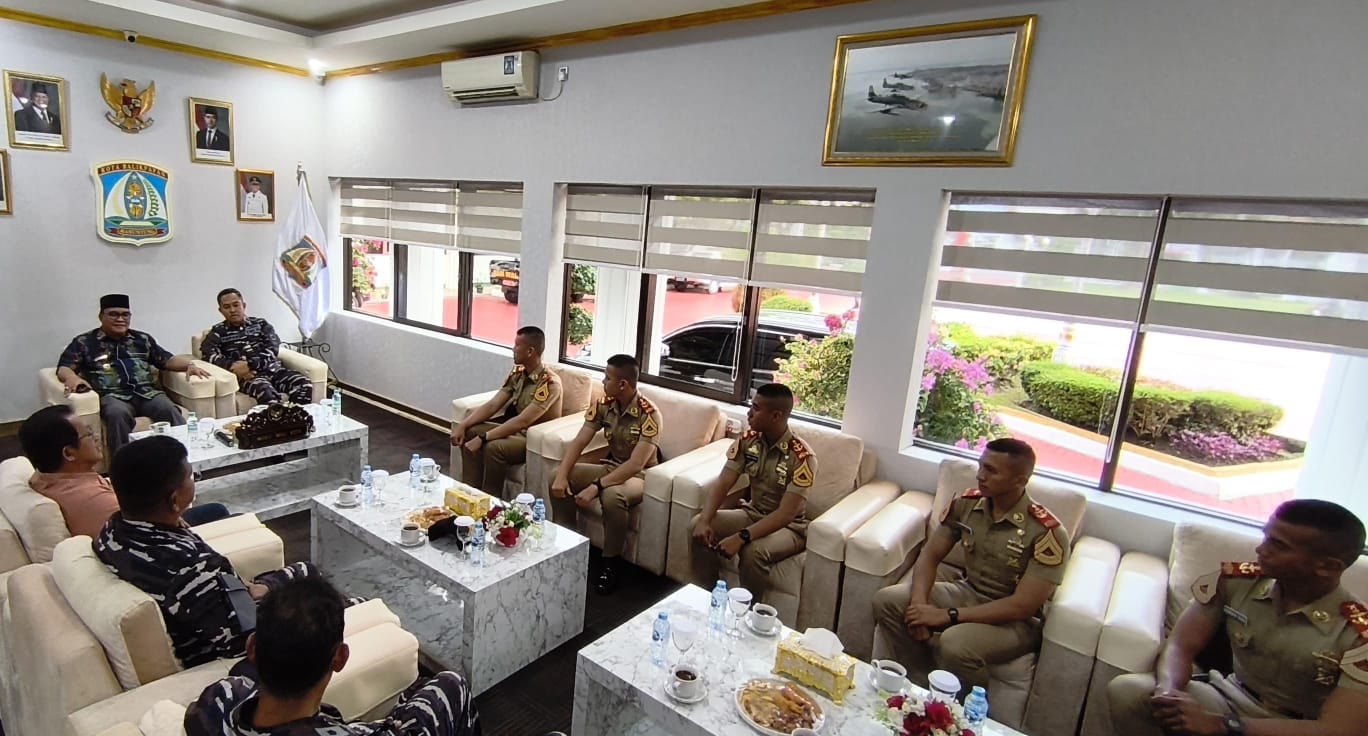 Taruna AAL Kunjungi Balikpapan, Wakil Wali Kota Harap Jadi Inspirasi Bagi Pelajar untuk Berkarir di Militer 1 671d97cd a2d7 44d5 bf29 e33900d95eb7