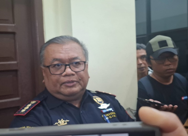 Bea Cukai Gagalkan Tiga Kali Penyelundupan Sabu dari Malaysia Ditahun 2025 1 Kepala Kantor Pengawasan dan Pelayanan Bea dan Cukai (KPPBC) Tipe Madya Pabean B Balikpapan, RM Agus Eka Wijaya. (Teks foto: Sulastri/Dutakaltimnews.com).