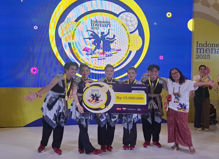 Indonesia Menari 2025 yang berlangsung di Atrium Pentacity Mall, pada hari Minggu, 12 Oktober 2025. (Teks foto:Sulastri/Dutakaltimnews.com).