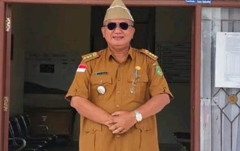 Pemerintah Kecamatan Marangkayu Dorong Pemerataan Sarana Pendidikan, Guru Keluhkan Kondisi Sekolah yang Masih Memprihatinkan 3 Camat Marangkayu AR. Ambo Dalle (and/dutakaltimnews.com)