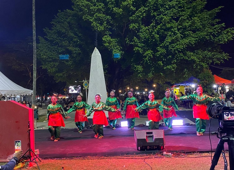 Ekspresi Budaya Tradisional Kutai Kartanegara Tahun 2025.Irvan/dutakaltimnews.com)