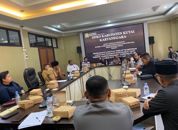 RDP lanjutan terkait kompensasi lahan dan tanaman warga yang terdampak kegiatan pertambangan PT  (MIL).(Irvan/dutakaltimnews.com).
