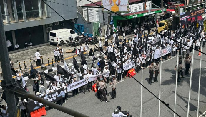 Aksi Damai Bela Palestina, Puluhan Personel Polresta Balikpapan Dikerahkan untuk Pengamanan