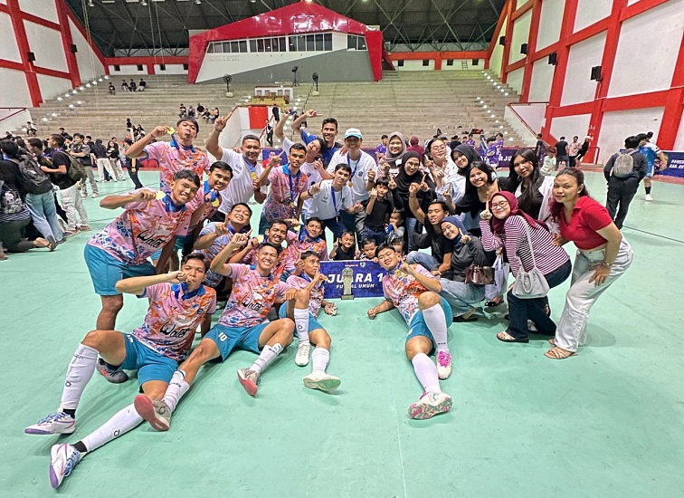 Skuad Walet FC Usai Mengamankan Gelar Juara Umum KNPI Kukar Cup 2025. (Irvan/dutakaltimnews.com)