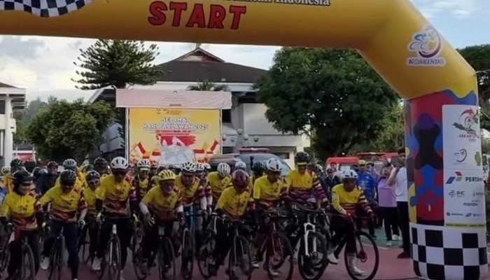 Wali Kota Lepas Peserta Tour de’ Jakarta–IKN 2025, Simbol Semangat Kebersamaan