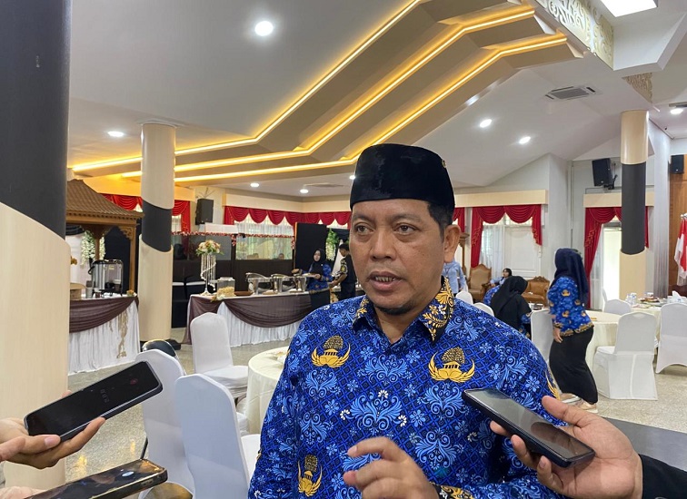 Plt Kepala Dinas Perindustrian dan Perdagangan Kutai Kartanegara, Sayid Fatullah. (Irvan/dutakaltimnews.com)