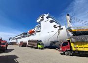 Miring Usai Sandar di Pelabuhan Semayang, Satu Penumpang Kapal Feri Dharma Kartika IX Diduga Tewas