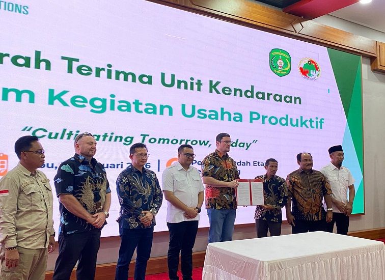 Serah Terima Unit Kendaraan Program Kegiatan Usaha Produktif. (Irvan/dutakaltimnews.com)