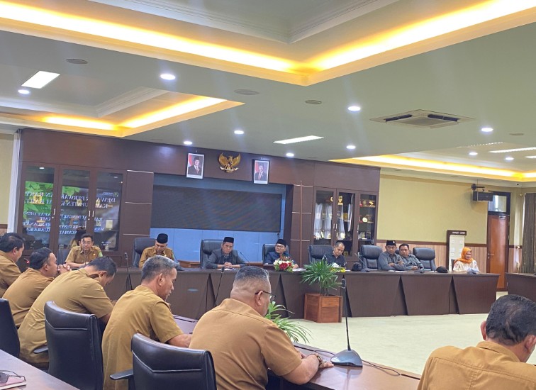 Rapat Dengar Pendapat, Membahas tentang Rencana Pemekaran Kecamatan Muara Kaman. (Irvan/dutakaltimnews.com)