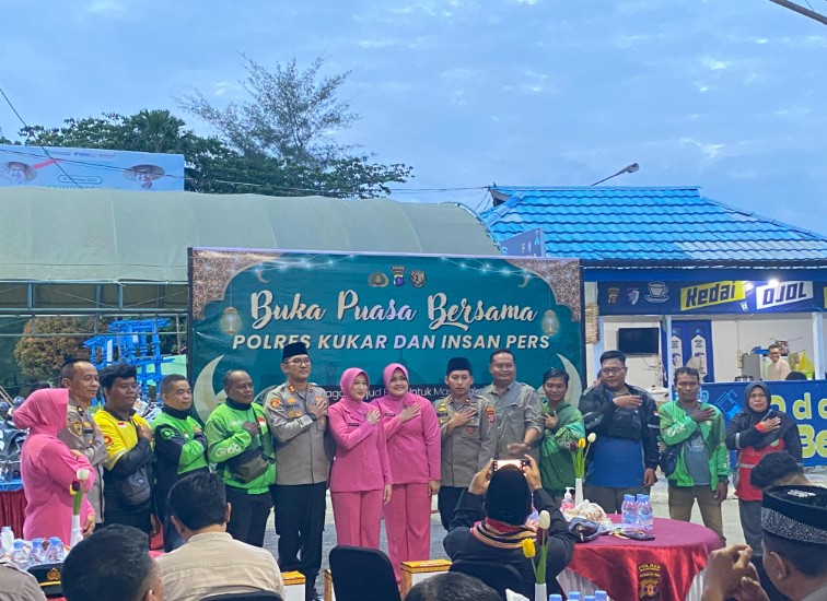 Buka Puasa Bersama Polres Kukar Dan Insan Pers Kukar. (Irvan/dutakaltimnews.com)