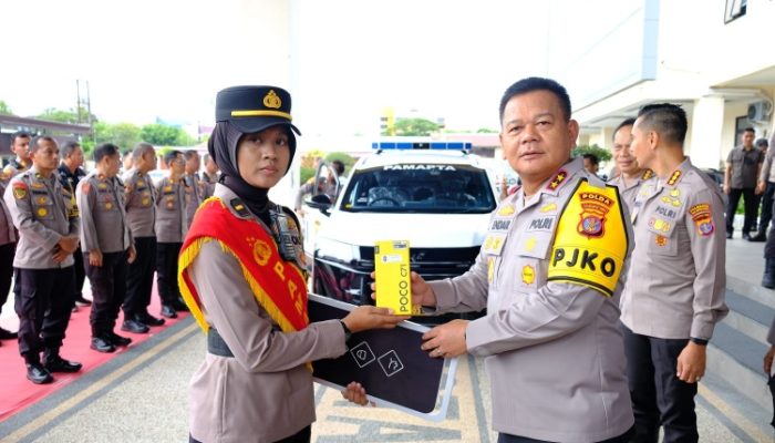 Kapolda Kaltim Serahkan Kendaraan Listrik dan Telpon Genggam, Jadi Andalan Respons Cepat Polresta Balikpapan