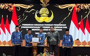 Lepas 11 ASN Purna Tugas, Wali Kota Balikpapan Ajak Tetap Mengabdi di Masyarakat 7 25fa6583 a85f 4fd3 a164 645e166fabc4