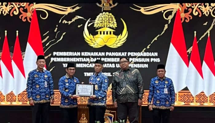 Lepas 11 ASN Purna Tugas, Wali Kota Balikpapan Ajak Tetap Mengabdi di Masyarakat