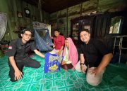 Berbagi di Ujung Ramadan, SMSI Kukar Salurkan Sembako ke Warga Tenggarong