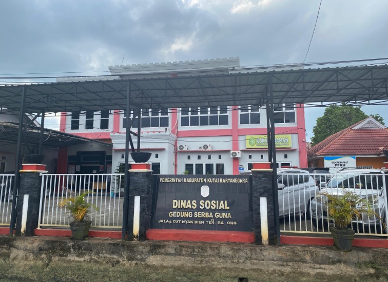 Kantor Dinas Sosial Kabupaten Kutai Kartanegara. (Irvan/dutakaltimnews.com)