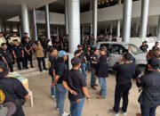 Aliansi Ormas Aksi di Kantor Bupati dan TAS, Parkir Diggratiskan sebagai Bentuk Protes