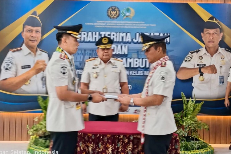 8fa7256e 329f 4132 bad2 0e86050215e3