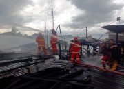 Kebakaran di Kedang Murung Hanguskan Dua Rumah Warga dan Satu Rumah Wale