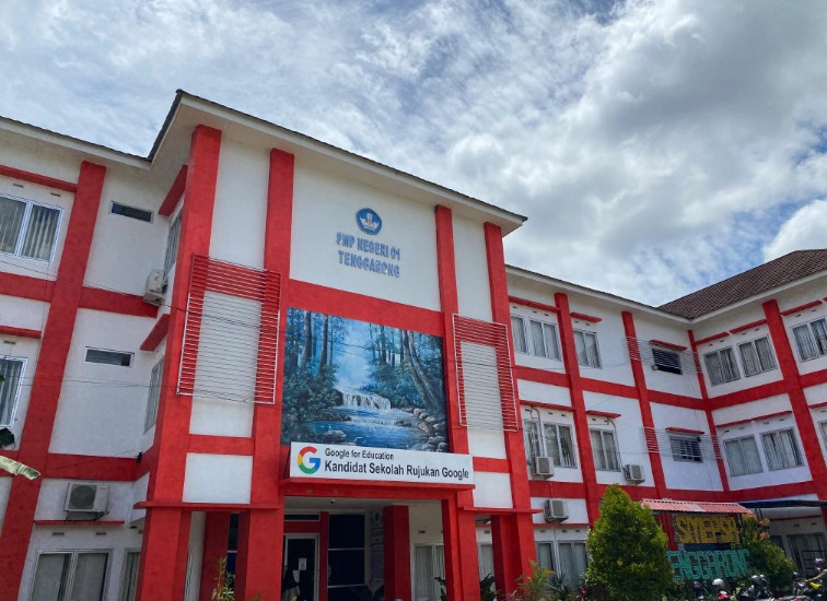 SMP Negeri 1 Tenggarong.(Irvan/dutakaltimnews.com)
