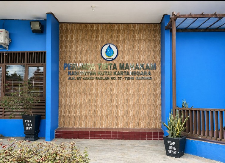 Perumda Tirta Mahakam Kabupaten Kutai Kartanega.(Irvan/dutakaltimnews.com)