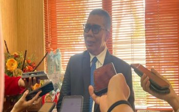 Direktur Utama Perumda Tirta Mahakam Kukar, Suparno.(Irvan/dutakaltimnews.com)