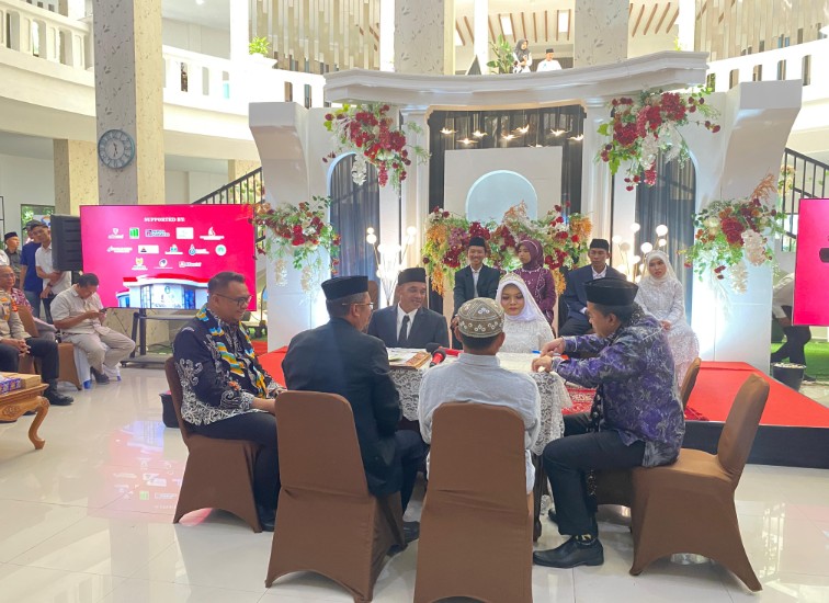 Nikah Massal dan Sidang Isbat Bagi Masyarakat Kabupaten Kutai Kartanega. (Irvan/dutakaltimnews.com)