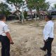 Kepala Lapas Kelas IIA Tenggarong, I Wayan Nurasta Wibawa Saat meninjau lokasi pengembangan SAE. (Dok. Humas Lapas Kelas IIA Tenggarong)