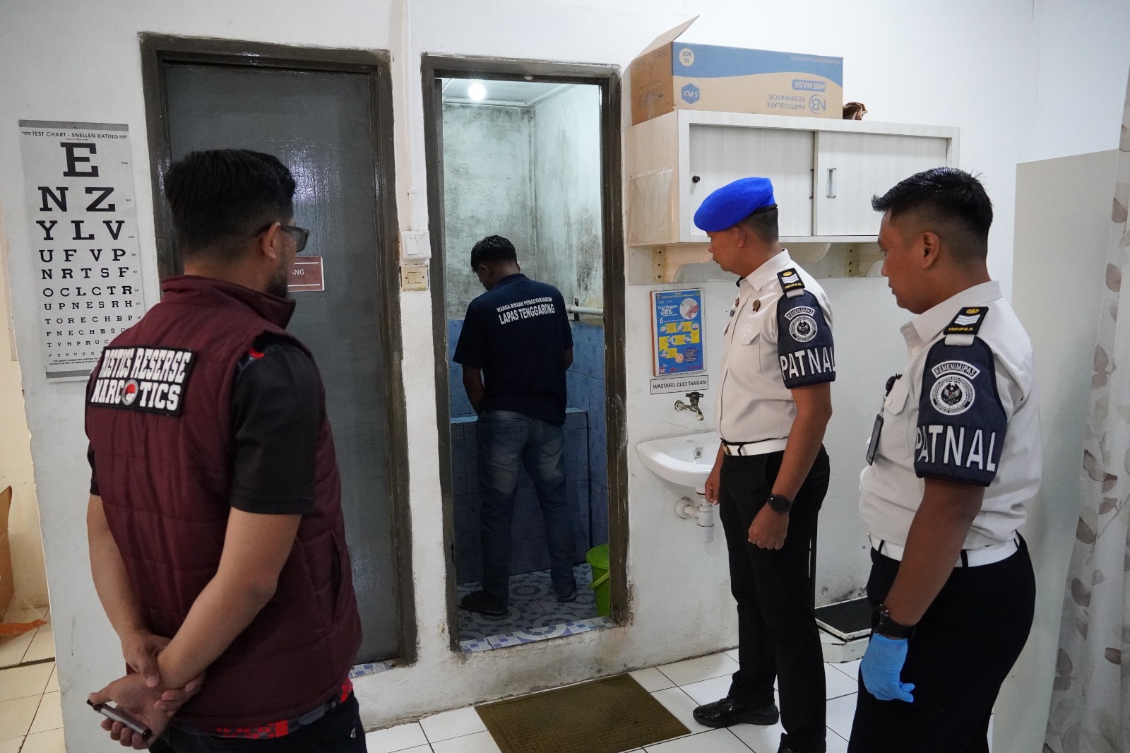 Tes Urine Petugas dan Warga Binaan Lembaga Pemasyarakatan (Lapas) Kelas IIA Tenggarong. (Dok. Humas Lapas Kelas IIA Tenggarong)
