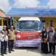 Pemerintah Kukar Memberikan Bantuan Bus Sekolah Kepada sekolah Luar Biasa Negeri (SLBN) Tenggarong. (Irvan/dutakaltimnews.com)
