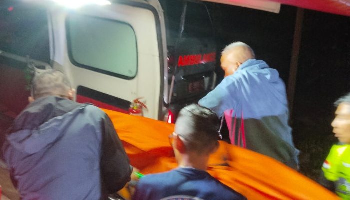 Pemuda Tenggelam di Air Terjun Perjiwa Saat Selamatkan Pacar dari Arus Deras