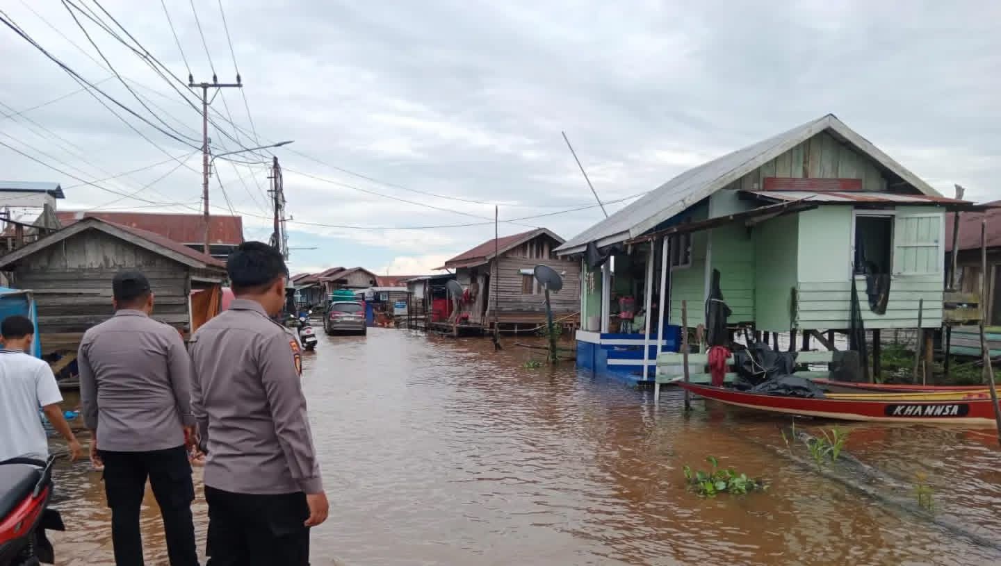 Kondisi banjir diwilayah muara kaman ulu (Dok.Polsek Muara Kaman)