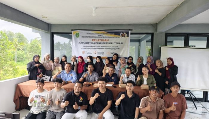 PWI Kukar Gandeng Desa Kersik Tingkatkan Literasi Digital dan Kemampuan Jurnalistik Warga