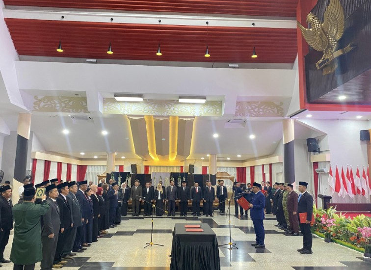 Pelantikan Pejabat Pimpinan Tinggi Pratama, Administrator, Pengawas, dan Fungsional di Lingkungan Pemkab Kukar. (Irvan/dutakaltimnews.com)